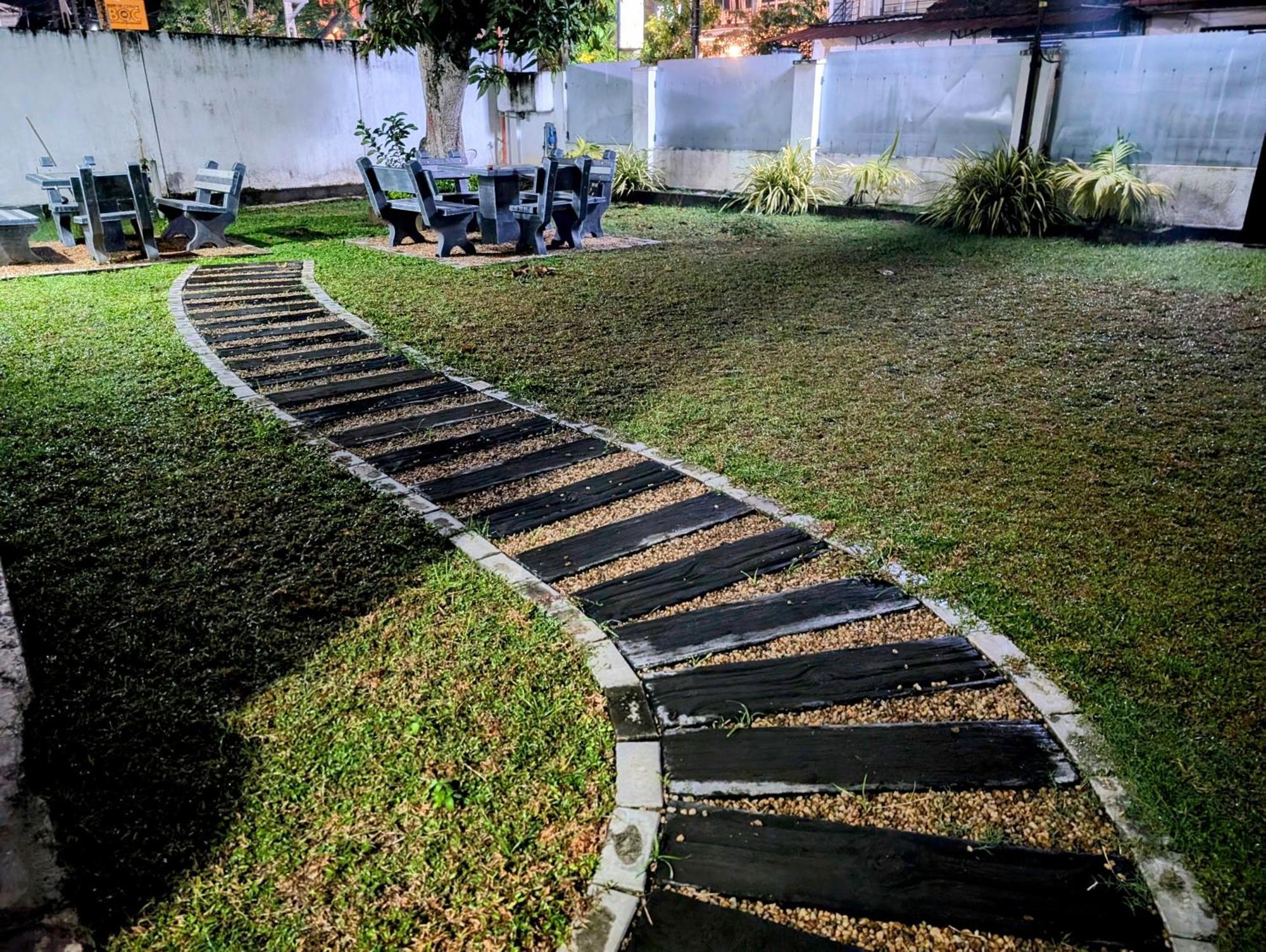 Costels Weligama Vandrarhem Exteriör bild